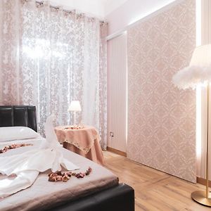 Camera grande con letto king size
